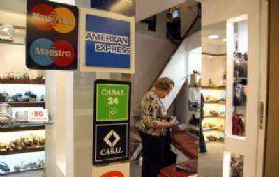 Caen las compras al contado y crece el uso de la tarjeta de cr�dito