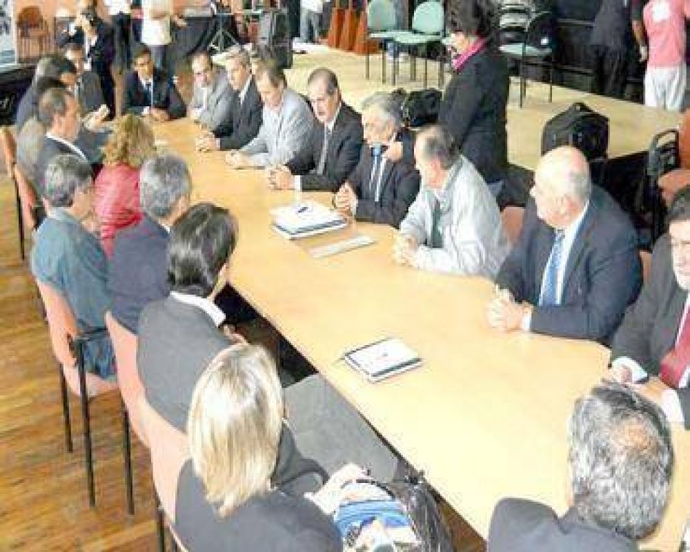 Sesion� en Paran� el Comit� Binacional del R�o Uruguay