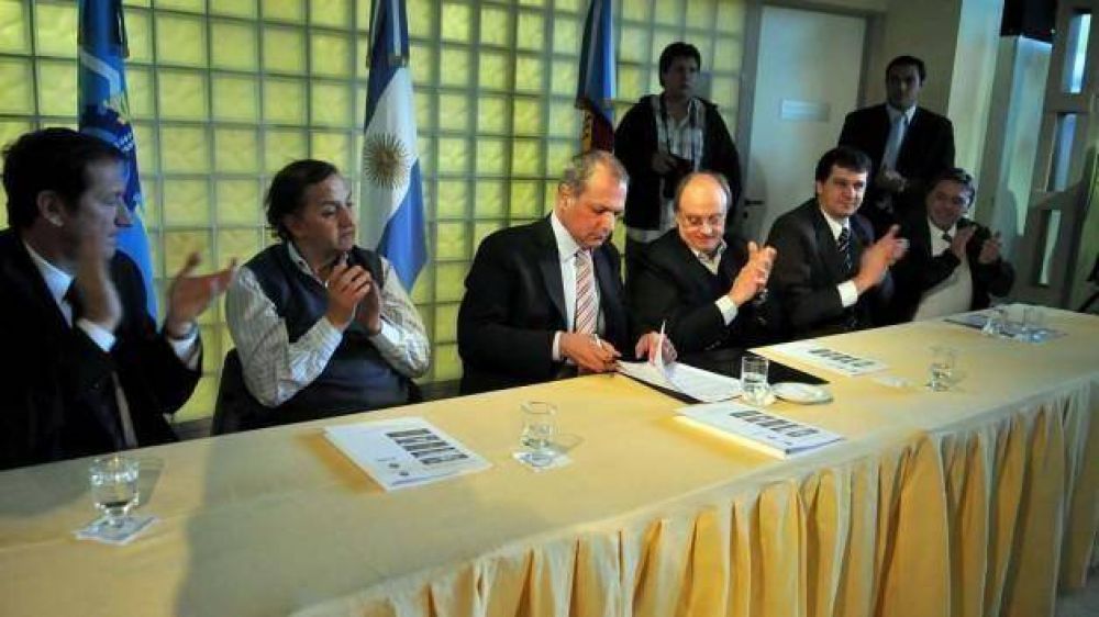 Buzzi en Comodoro: �Acompa�amos a una ciudad y a una provincia que crecen�