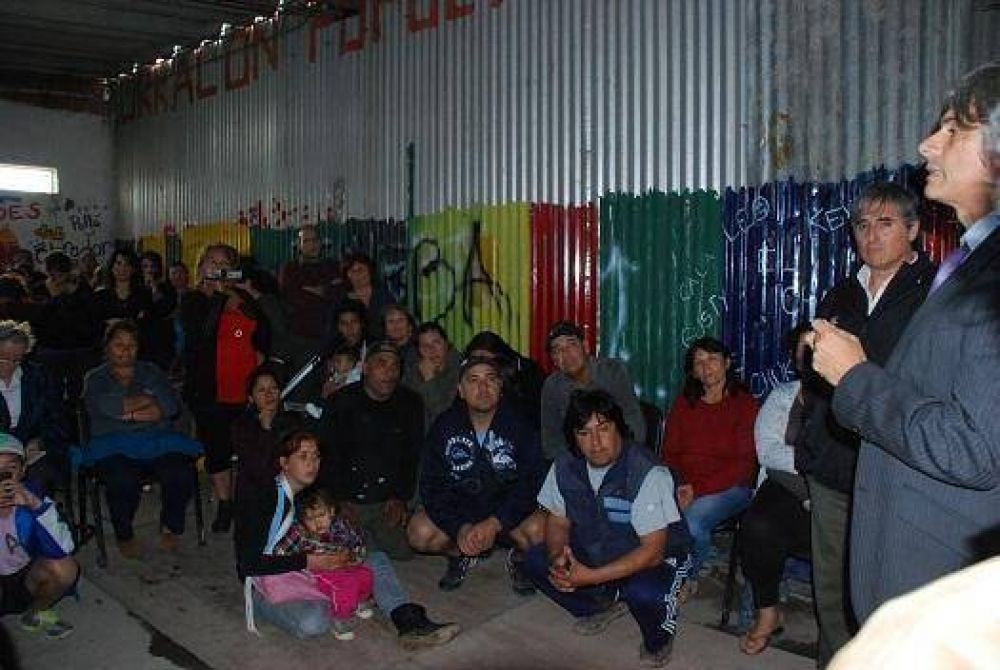 Funcionarios de San Fernando visitaron el Barrio San Jorge