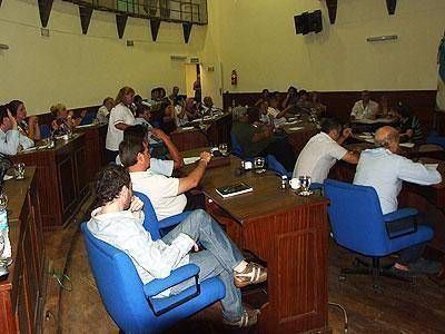 El Concejo de Avellaneda repudi� el clima de violencia en Independiente