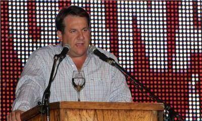En Alvear, a Paco P�rez le pegaron por el uranio y su alineamiento a Cristina