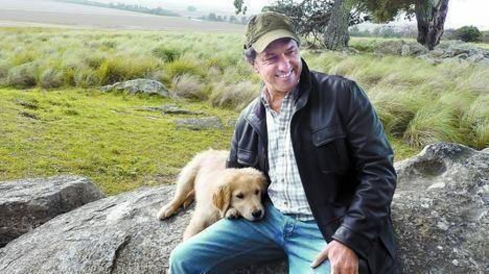 Tras anunciar que tiene aspiraciones presidenciales, Scioli pas� por Balcarce