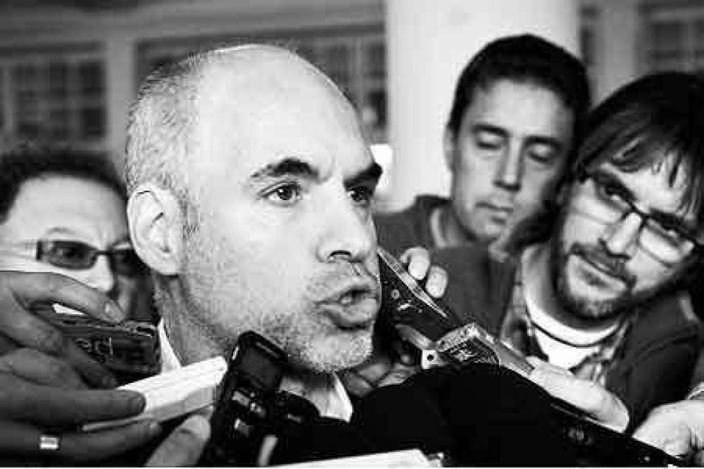 Quejas del Pro por el di�logo pol�tico