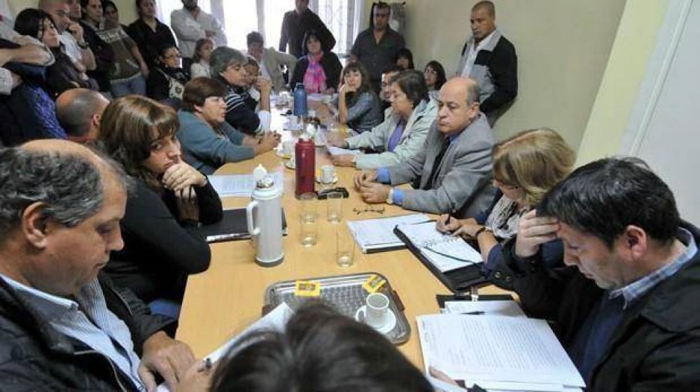 El Ministerio de Salud pasar� a todos los contratados a planta permanente