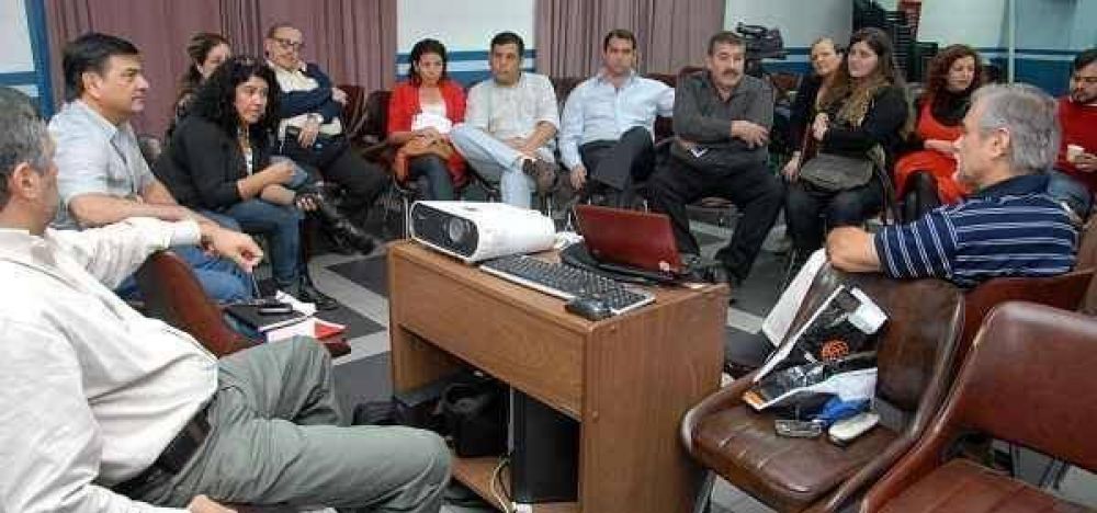 Periodistas avanzan en proyecto de ley para el acceso a la informaci�n p�blica