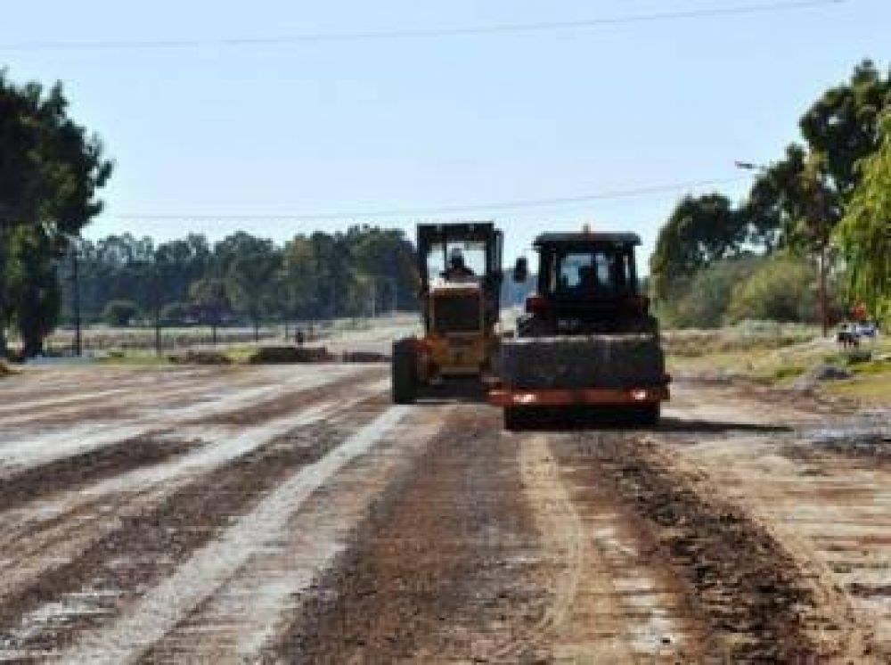 Trabajos municipales de bacheo y reparaci�n de calles