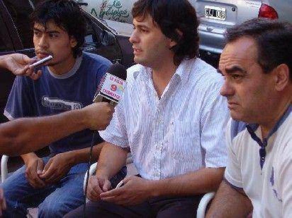 Denuncian al Frente C�vico por crear un clima de violencia.