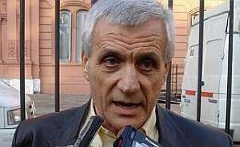 UOM y empresarios vuelven a negociar tras el paro