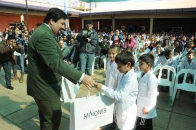 Closs asegur� que los chicos �son el centro de nuestras pol�ticas�