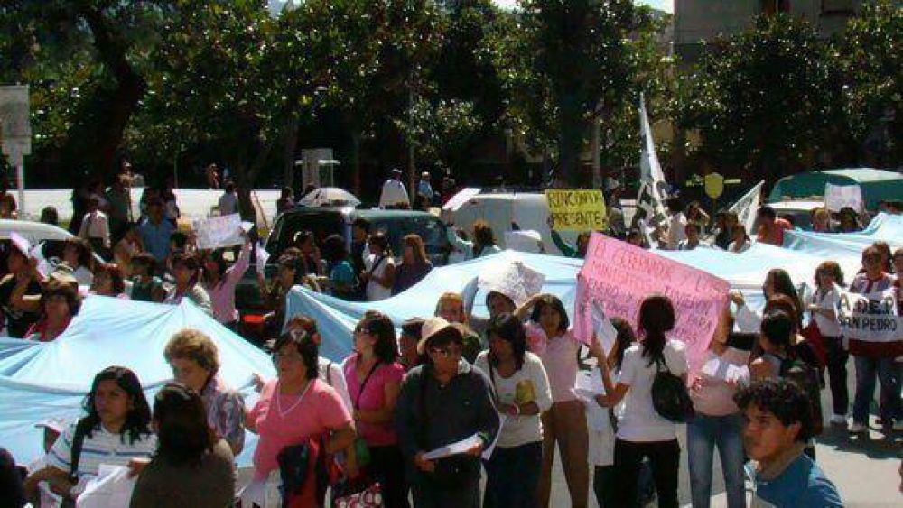 El Centro de Educadores de Ense�anza Media y Superior (CEDEMS) suspendi� las medidas de fuerza por 72 horas.