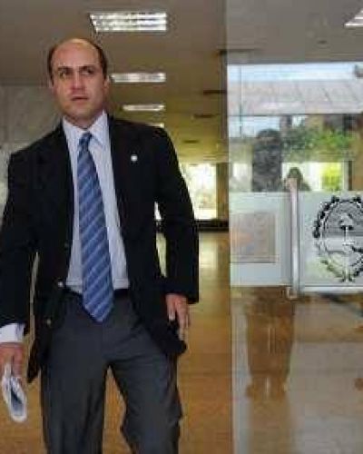 Abogados sugieren ponerle un plazo al di�logo con el Gobierno.