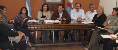Educaci�n precis� detalles de la organizaci�n del desfile