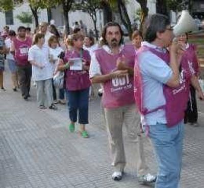 Marcha de docentes en el sur.