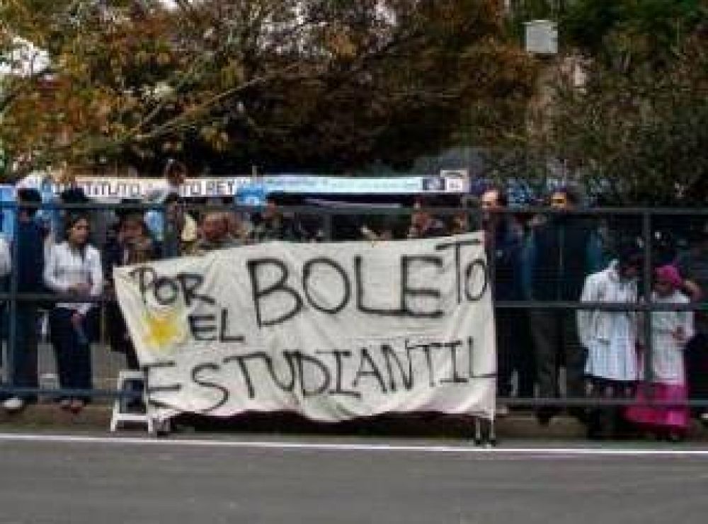 Proponen que las viviendas sociales no puedan ser vendidas y el Boleto Estudiantil Gratuito para el servicio urbano e interurbano
