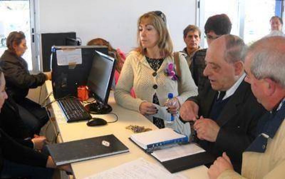 Piden informes sobre el funcionamiento del tr�mite para obtener la licencia de conducir