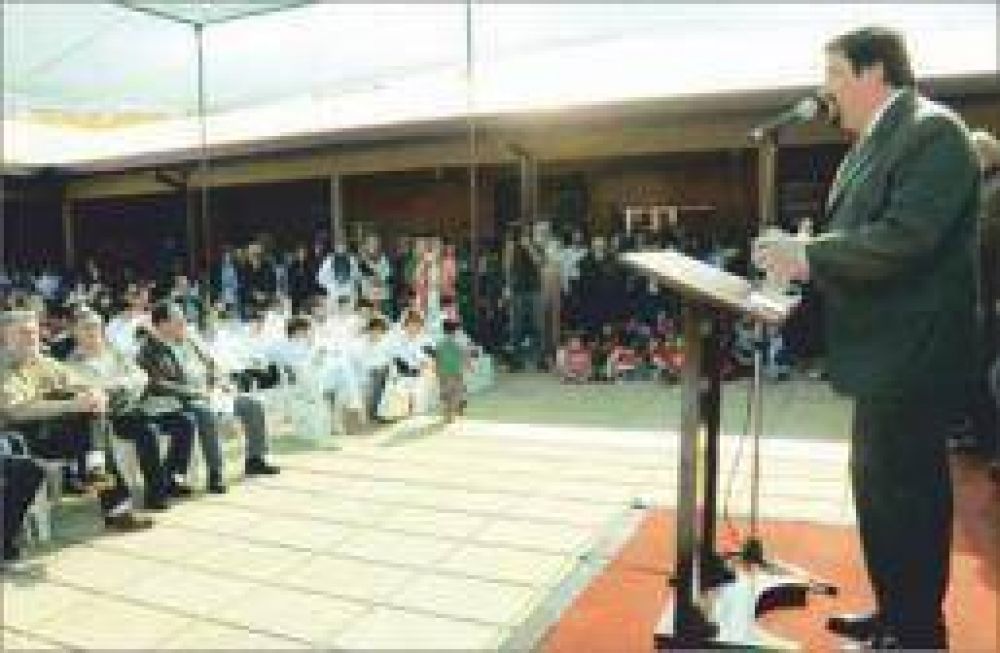 �Misiones es la Provincia que m�s j�venes tiene y es un gran desaf�o y una gran oportunidad�, dijo Closs