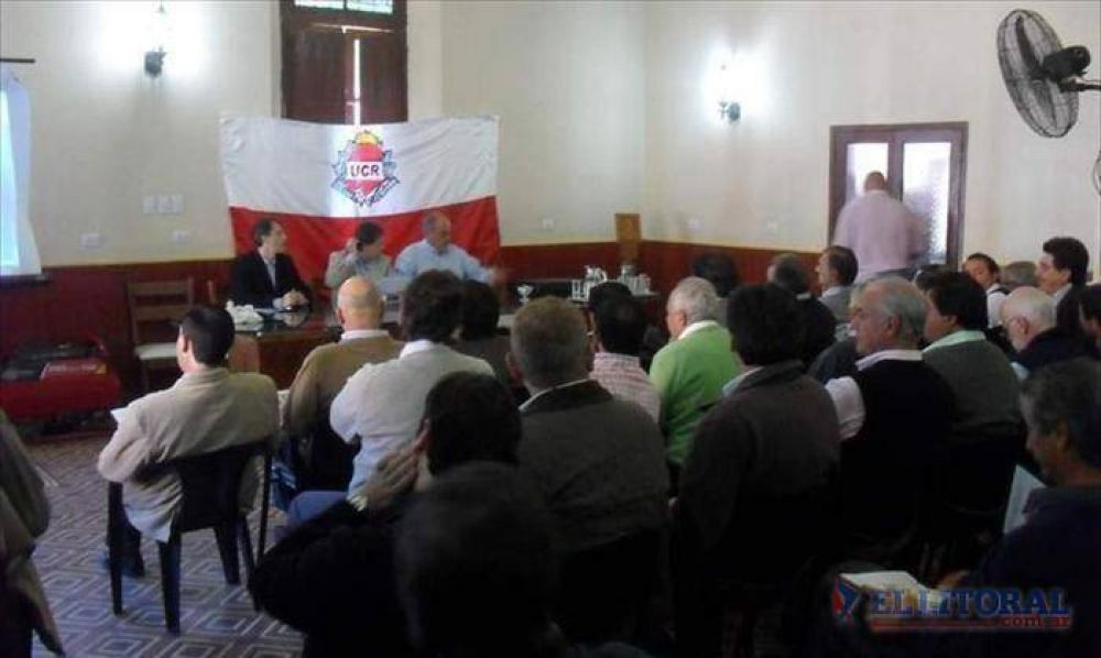 Rotundo apoyo de intendentes radicales a los empr�stitos