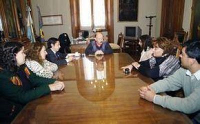 Inza recibi� a la Coordinadora provincial de Centros de Referencia