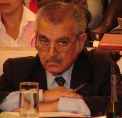 Un hist�rico de la UCR pidi� �dejar los personalismos de lado�