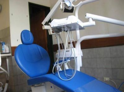 Instalan un nuevo sill�n odontol�gico en el Hospital de Merlo