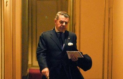 Oyarbide cruz� a Macri y aclar� que no es inmediato el inicio del juicio oral