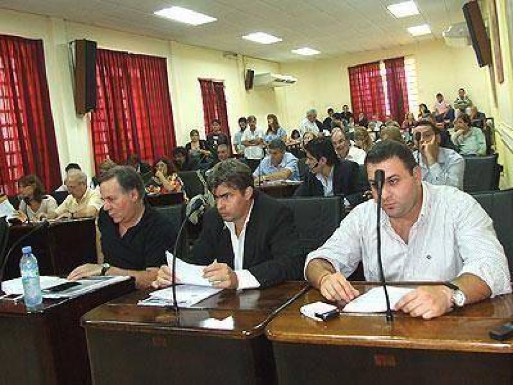 LAN�S: Hoy tratar�n la rendici�n de cuentas