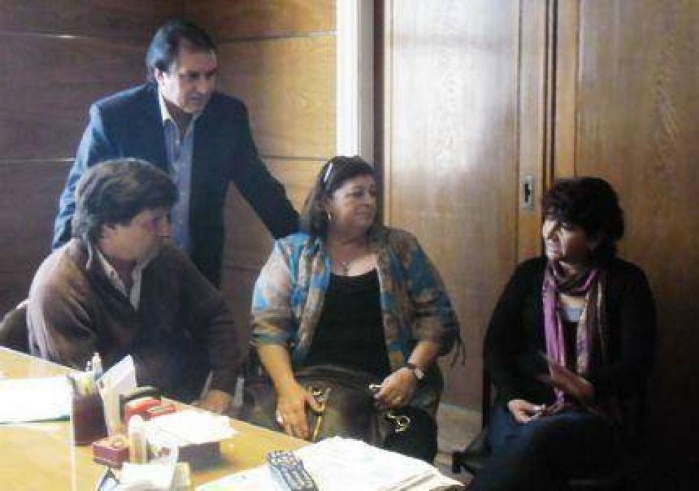 El concejal Mario Rodr�guez se reuni� con la mam� de Yamila Gonzalez