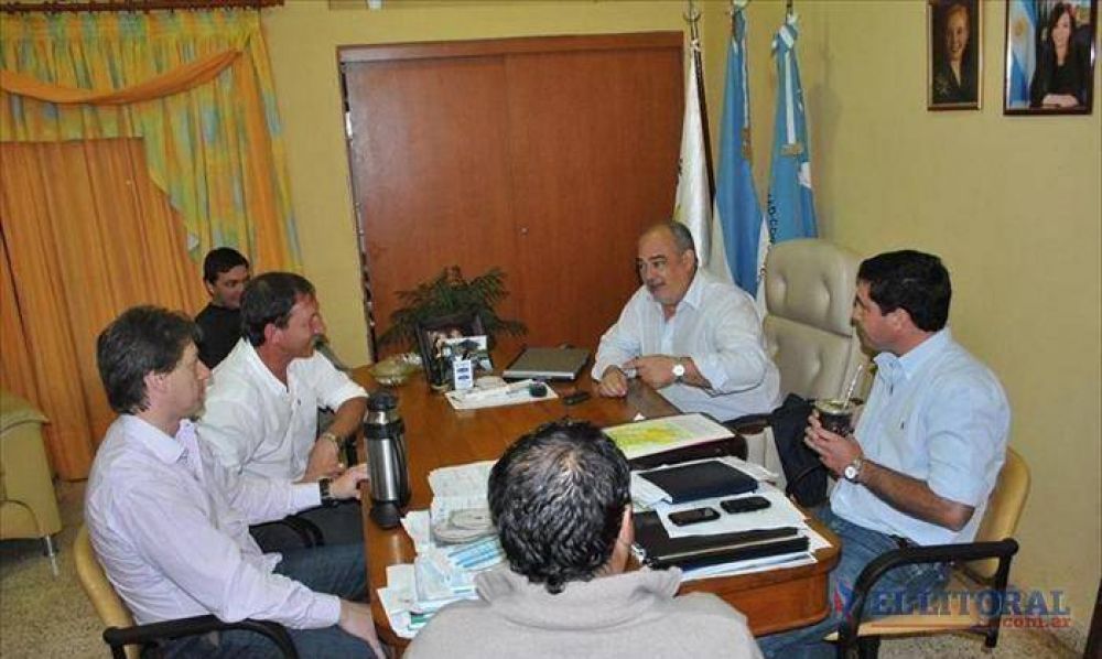 Radicales y peronistas, juntos para la foto desde el interior