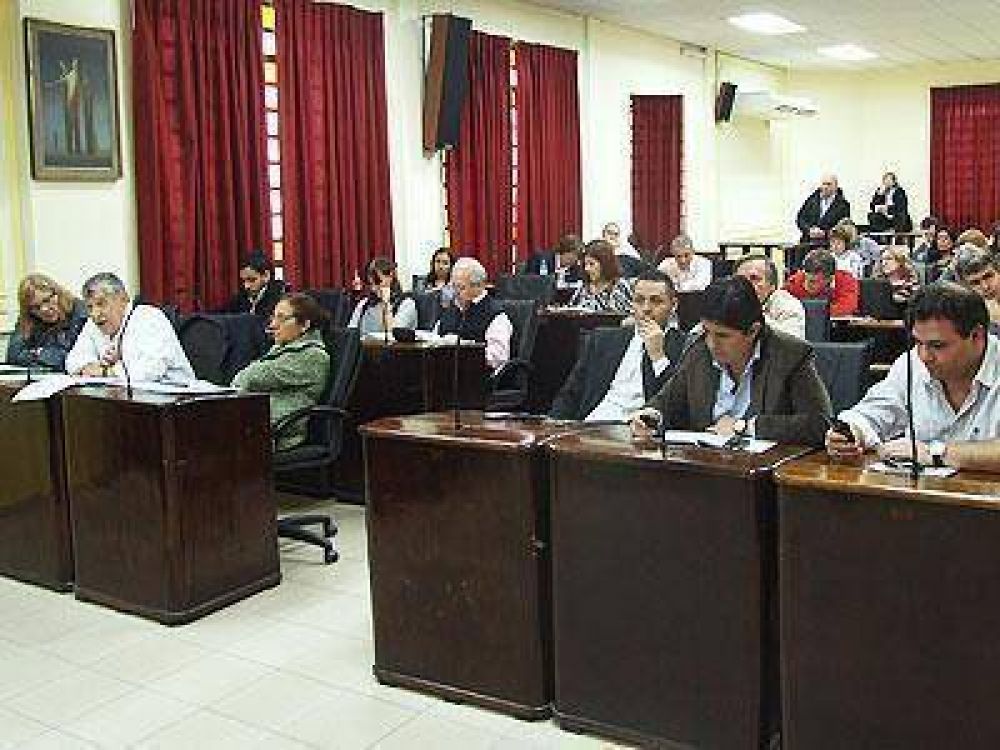 Lan�s convalid� los gastos del Ejecutivo durante 2011