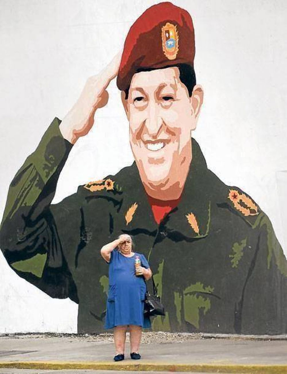 Ch�vez quebr� el silencio y pidi� fuerza a Dios