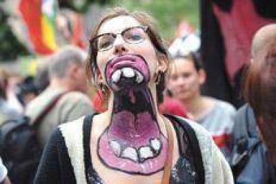 Los indignados llegaron al coraz�n del poder