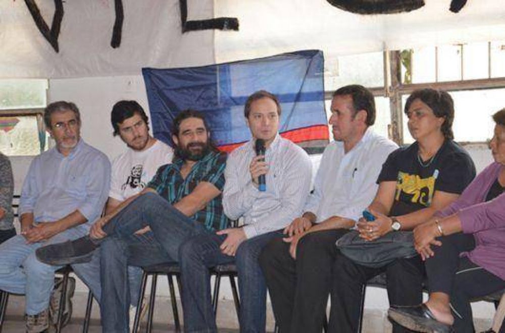 Camau sigue sumando el apoyo de militantes