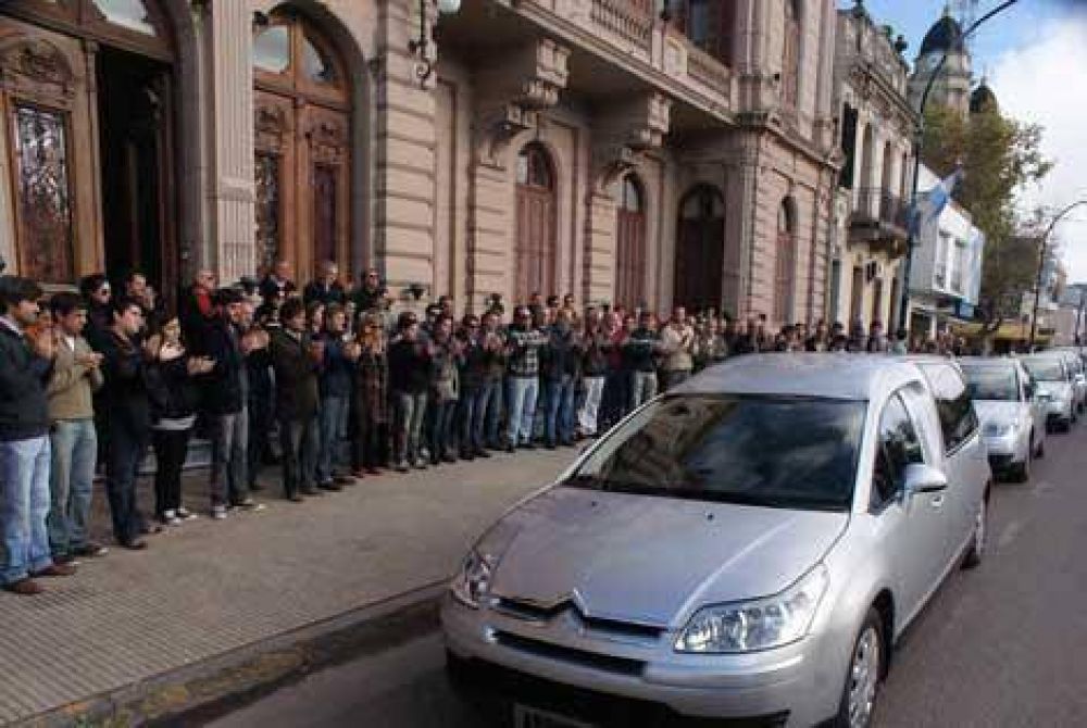 Dolor y reconocimiento en el �ltimo adi�s a Julio Siri