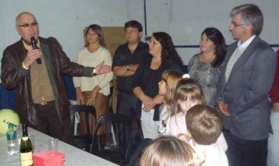 La comunidad de la Escuela 18 de festejo