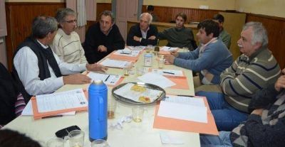 El foro de Concejales radicales de la s�ptima rechaz� en forma categ�rica el "impuestazo" de Scioli