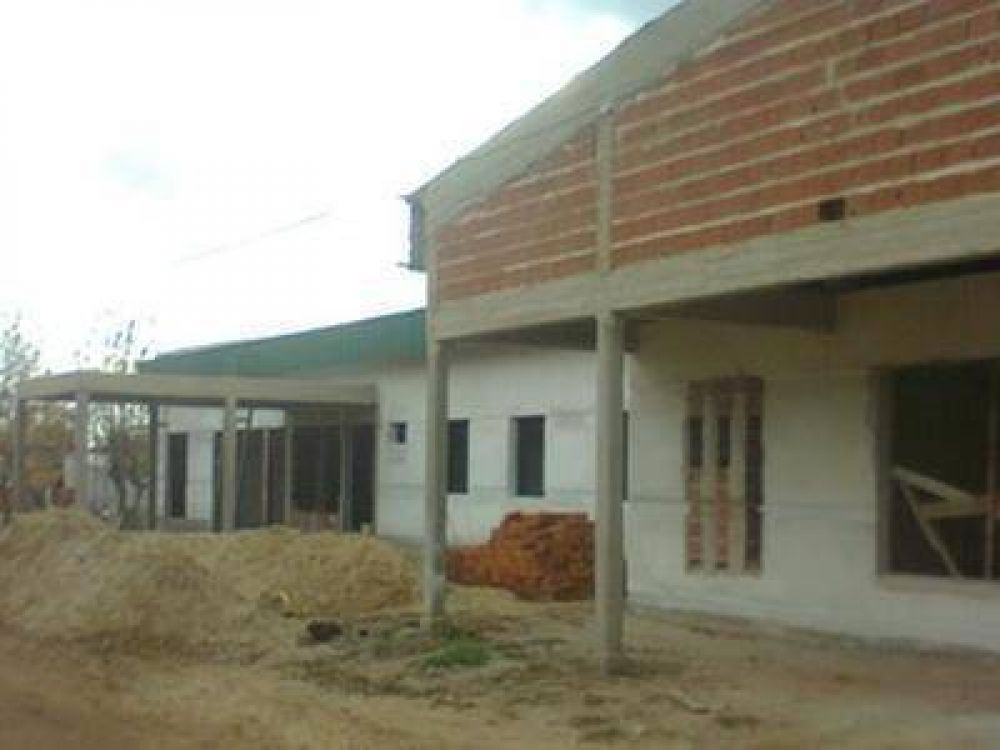 Se contin�a con la construcci�n del nuevo Hospital de Mocoret�