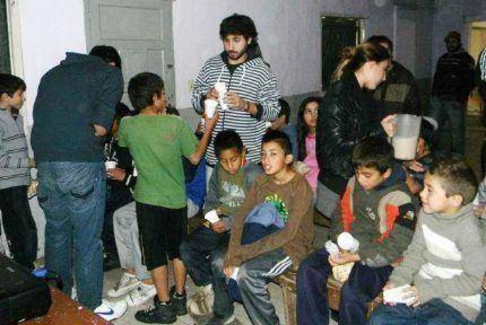 Realizaron una nueva jornada de cine en el barrio Pueyrredon
