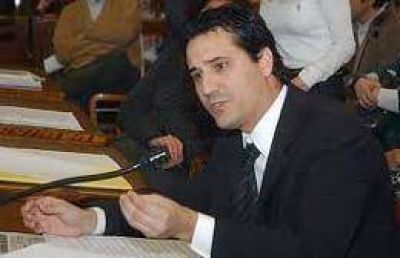 Aprueban sanciones para funcionarios que autoricen tr�mites a deudores alimentarios