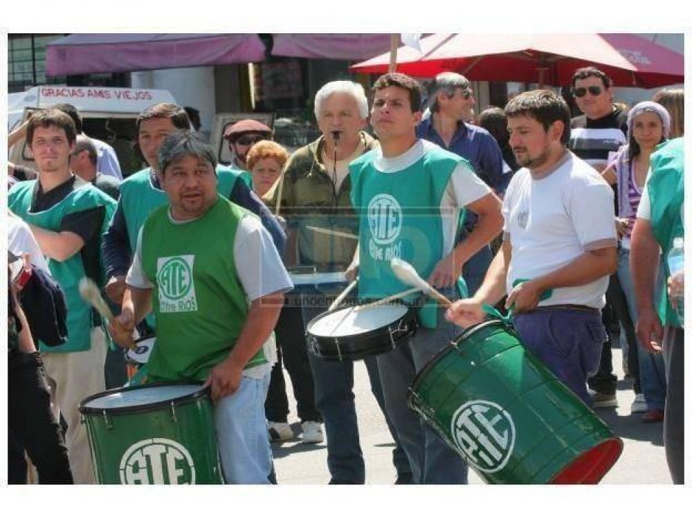 Trabajadores de Senasa de ATE Entre R�os paran el 23 y 24 de mayo