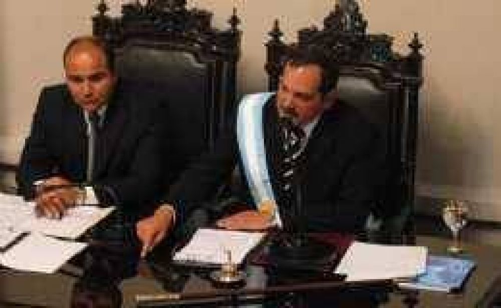 En sus discursos, los gobernadores reparten culpas.