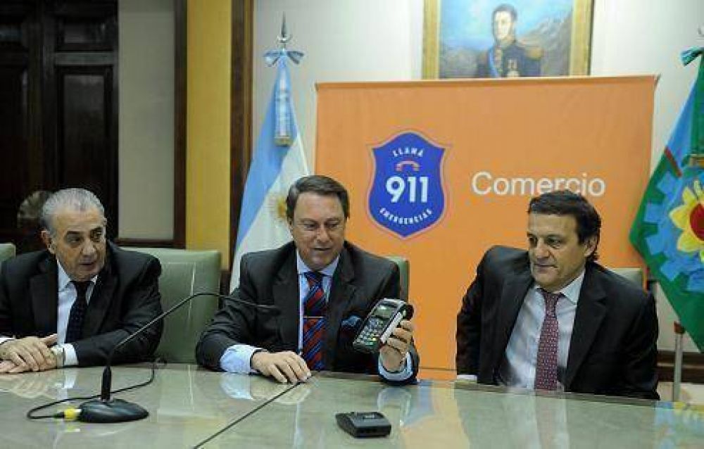 La provincia de Buenos Aires present� el �911 - Comercio�