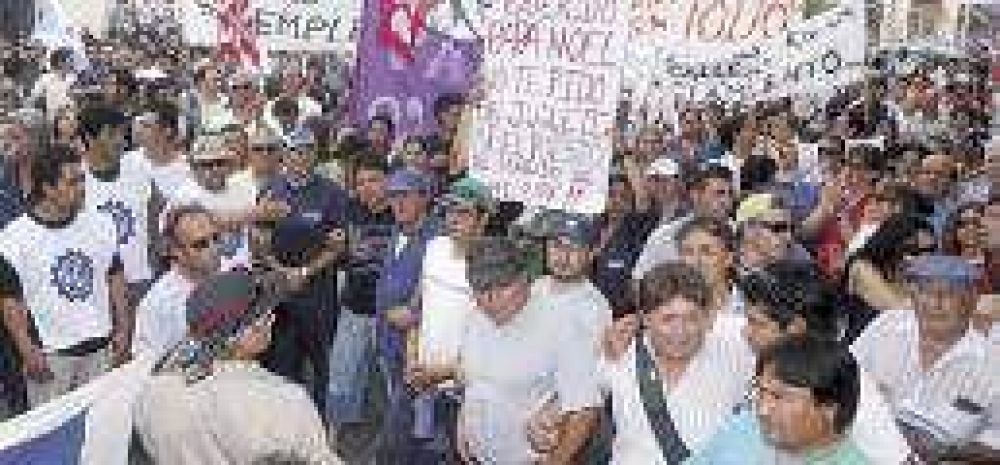 El trabajo en la provincia entra en zona de riesgo 