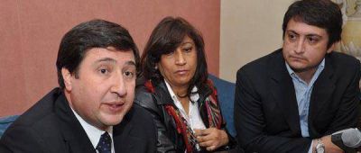 Especialista en Ciencias Pol�ticas disert� sobre Nuevas Estrategias de Intervenci�n Social