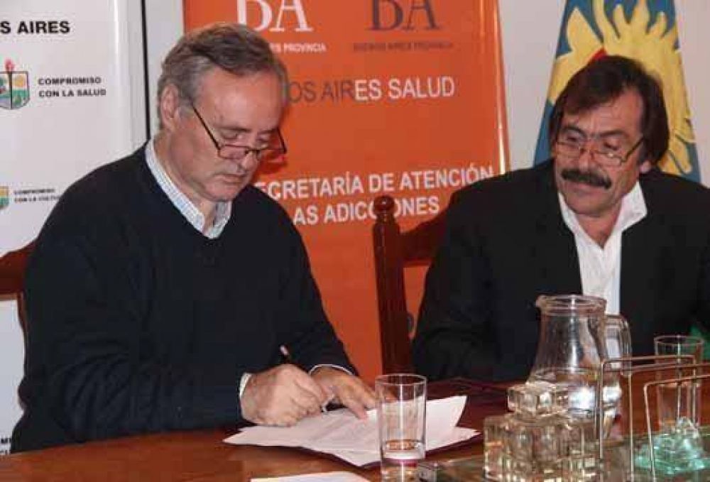 Se firm� un convenio sobre adicciones