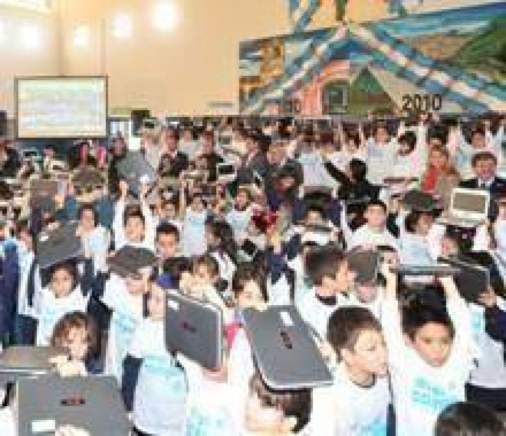 62.614 ni�os ya tienen su computadora