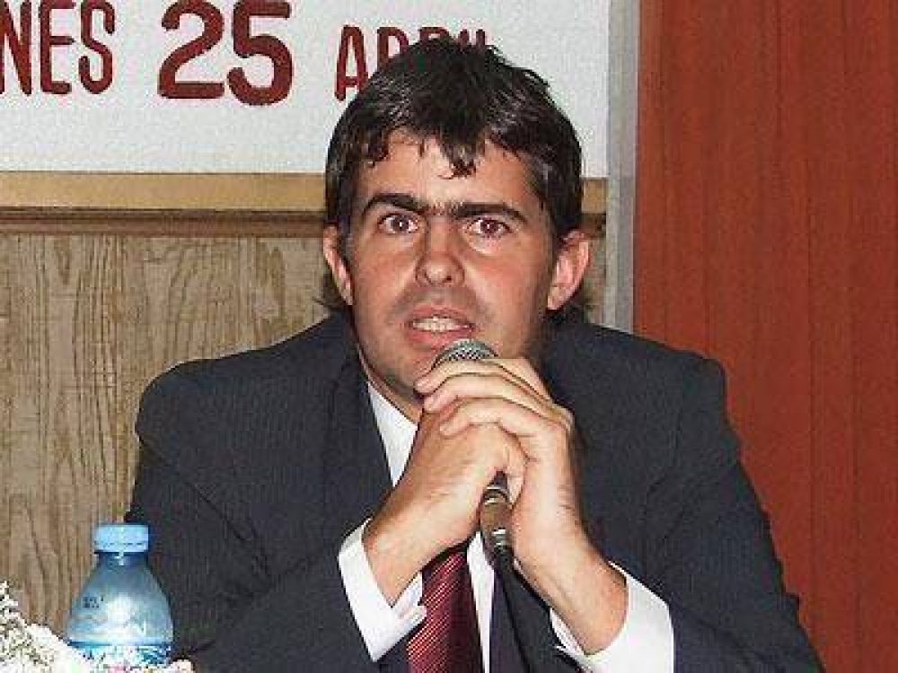 LAN�S: Bursese advirti� sobre falta de informaci�n en la rendici�n de cuentas