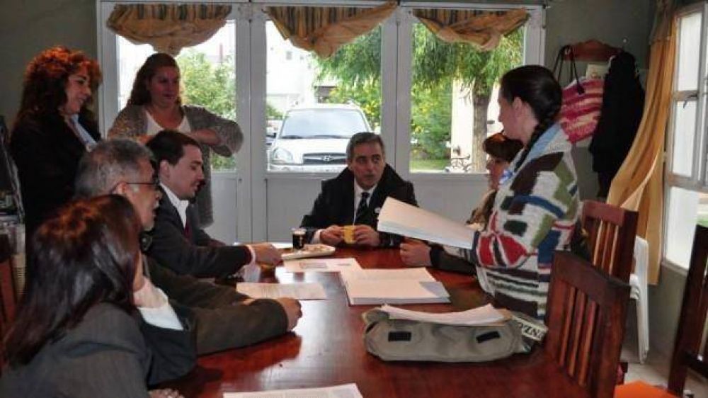 Instalar�n c�maras y sumaran m�viles policiales para combatir la inseguridad en Comodoro