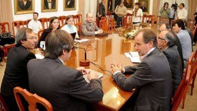 Intendentes del PJ vuelven a reunirse con Urribarri