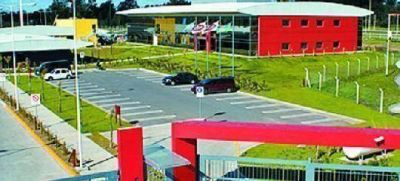 Ya funcionan f�bricas en el parque de Spegazzini